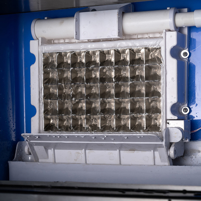 Προσαρμοσμένο σχεδιασμό φορητό 50Kg Cube Ice Maker για το κατάστημα τροφίμων και ποτών 500*580*790mm