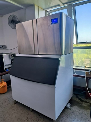 Μεγάλη ισχύς 1000kg 24Hrs Ηλεκτρική τετραγωνική μηχανή κατασκευής παγωτού με πιστοποίηση CE