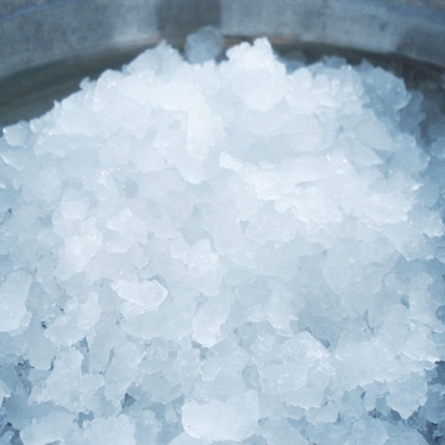 Προσαρμόσιμες επιλογές 242 KG Ηλιακή ψύξη Granular Ice Machine για 24ωρη παραγωγή